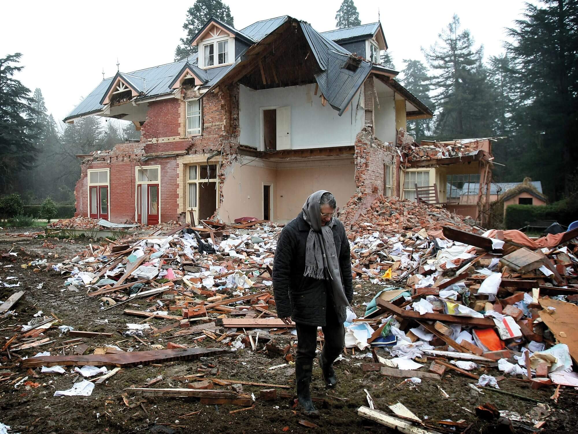 Earthquake Broken House