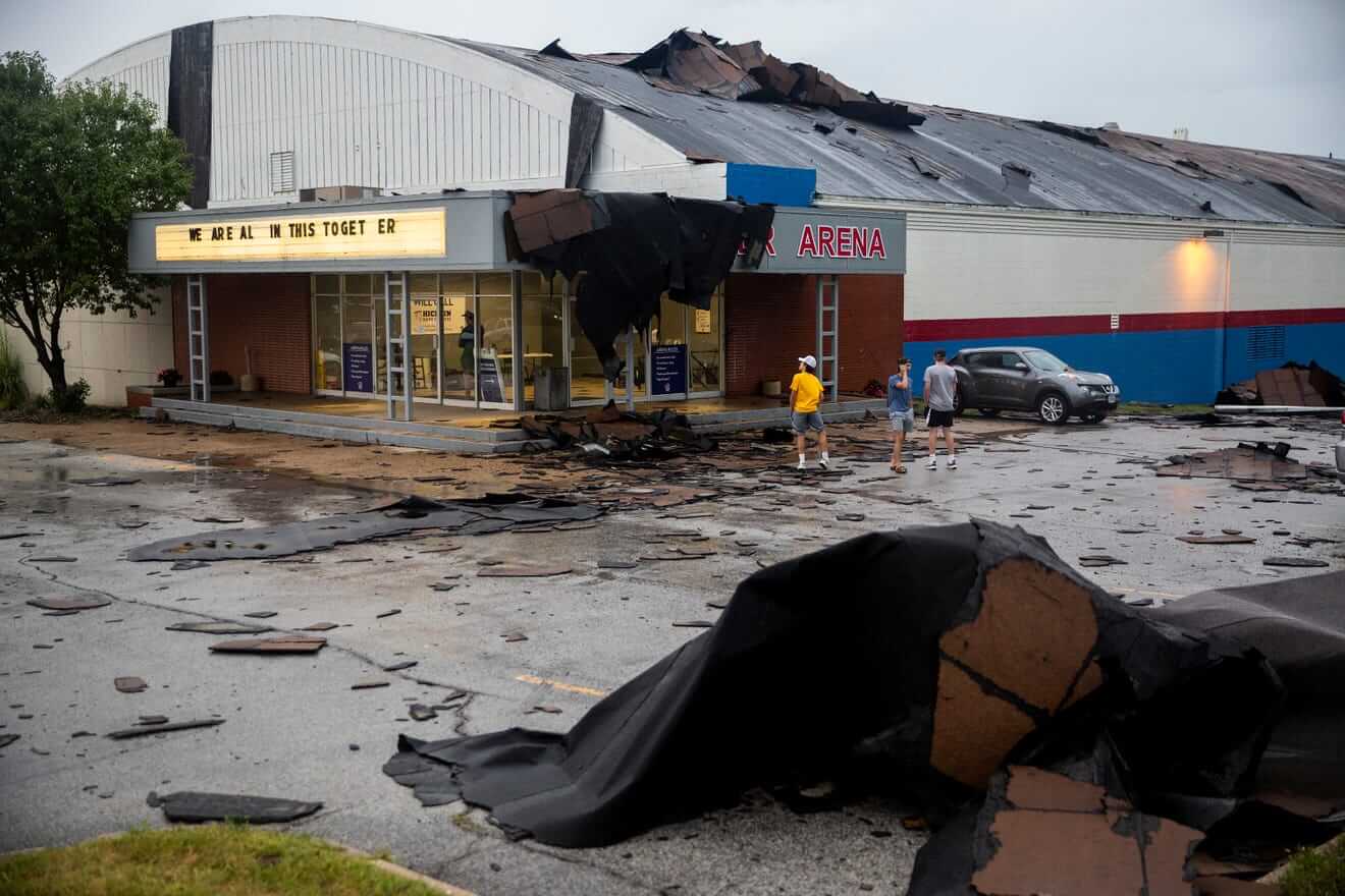 Derecho Damaging Businesses